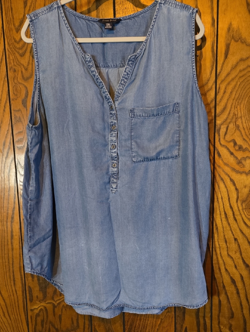 Tencel Denim-Look Sleeveless Henley Tank Top - Light Blue